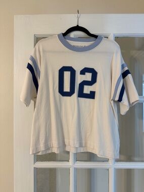 Abercrombie White Sporty Short-Sleeve Graphic T Size Medium